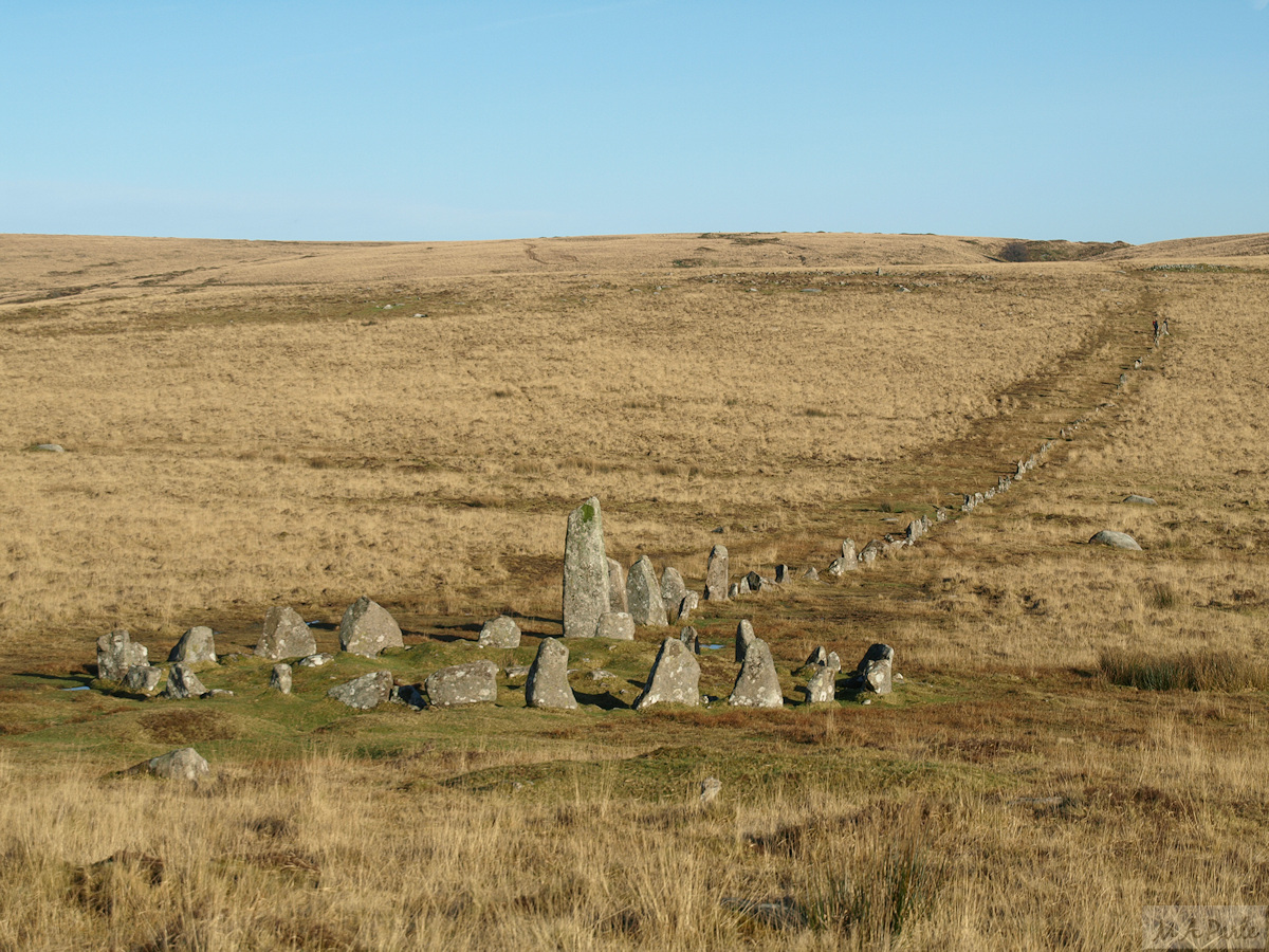 Hingston Hill stone ring and stone row